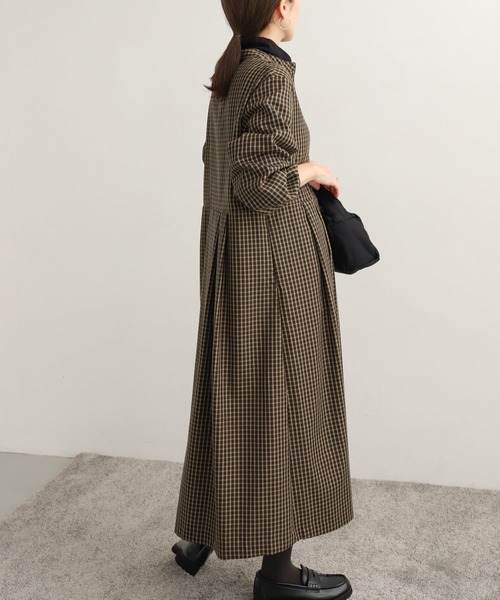 URBAN RESEARCH DOORS（アーバンリサーチドアーズ）の「チェック柄バルーンスリーブワンピース（ワンピース・レディース・ブラック/ネイビー/ブラウン・MEDIUM）」の16枚目の写真