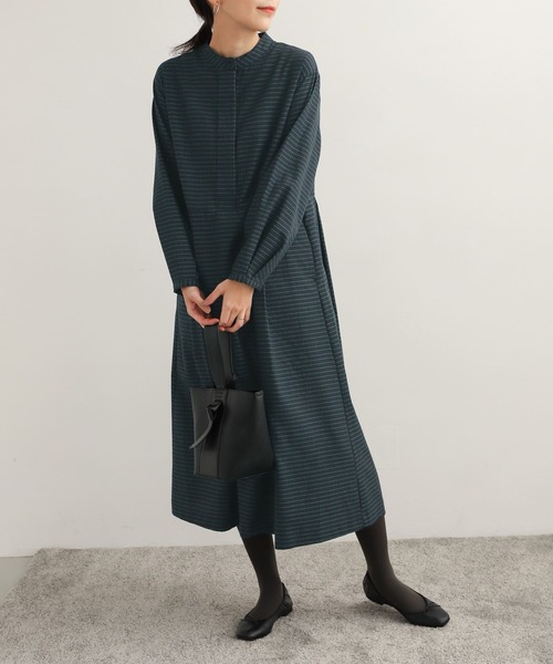 URBAN RESEARCH DOORS（アーバンリサーチドアーズ）の「チェック柄バルーンスリーブワンピース（ワンピース・レディース・ブラック/ネイビー/ブラウン・MEDIUM）」の17枚目の写真