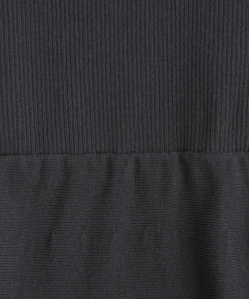 Andemiu（アンデミュウ）の「【WEB限定】エリハイショクニットワンピース179963（ワンピース・レディース・チャコールグレー/ベージュ/グリーン・FREE）」の17枚目の写真