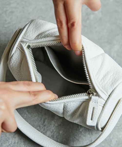 ADD CULUMN（アドカラム）の「【ADD CULUMN】PUFFハンドバッグ（ハンドバッグ・レディース・ホワイト/ブラック・FREE）」の9枚目の写真