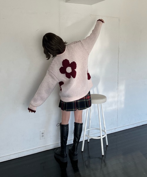 shesame（シーセム）の「マーガレッド柄ジャガードニット（ニット/セーター・レディース・ブルー/アイボリー/グリーン・MEDIUM/LARGE）」の7枚目の写真