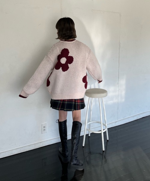 shesame（シーセム）の「マーガレッド柄ジャガードニット（ニット/セーター・レディース・ブルー/アイボリー/グリーン・MEDIUM/LARGE）」の8枚目の写真