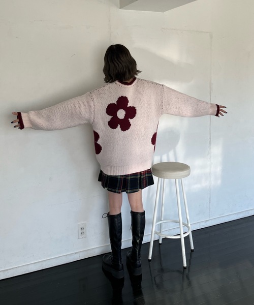 shesame（シーセム）の「マーガレッド柄ジャガードニット（ニット/セーター・レディース・ブルー/アイボリー/グリーン・MEDIUM/LARGE）」の18枚目の写真