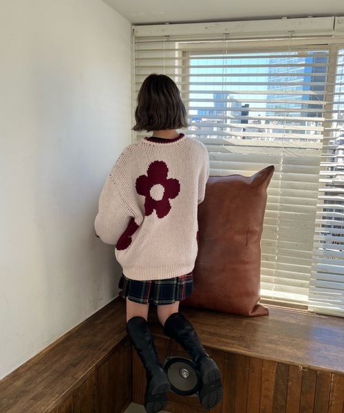 shesame（シーセム）の「マーガレッド柄ジャガードニット（ニット/セーター・レディース・ブルー/アイボリー/グリーン・MEDIUM/LARGE）」の21枚目の写真