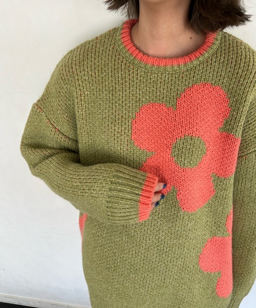 shesame（シーセム）の「マーガレッド柄ジャガードニット（ニット/セーター・レディース・ブルー/アイボリー/グリーン・MEDIUM/LARGE）」の15枚目の写真