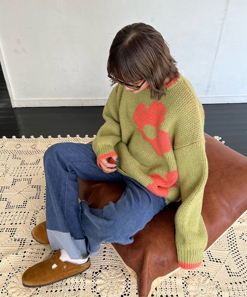 shesame（シーセム）の「マーガレッド柄ジャガードニット（ニット/セーター・レディース・ブルー/アイボリー/グリーン・MEDIUM/LARGE）」の17枚目の写真