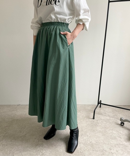 LHELBIE(レルビエ)の「マルチウェイキルトジャガード×ナイロンスカート(スカート・レディース・アイボリー/ブラック/グリーン・M)」の10枚目の写真