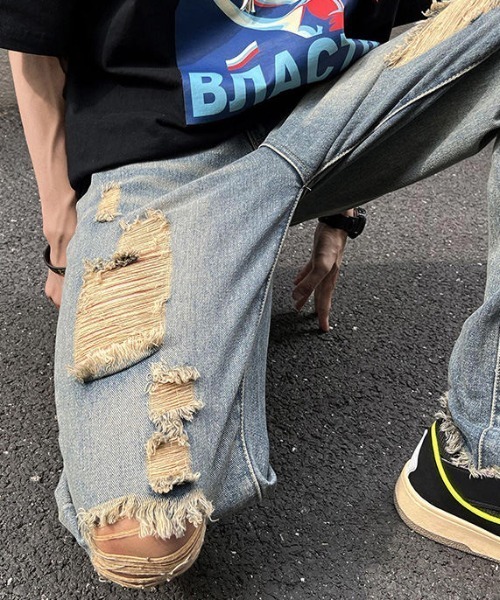 MGV(エムジーヴィー)の「ステッチ&クラッシュダメージストレートデニムパンツ(デニムパンツ・メンズ・ブルー・MEDIUM/LARGE/X-LARGE)」の3枚目の写真