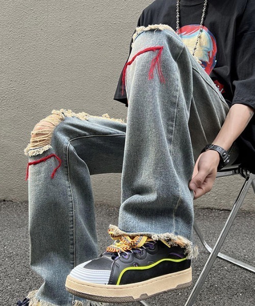 MGV(エムジーヴィー)の「ステッチ&クラッシュダメージストレートデニムパンツ(デニムパンツ・メンズ・ブルー・MEDIUM/LARGE/X-LARGE)」の2枚目の写真
