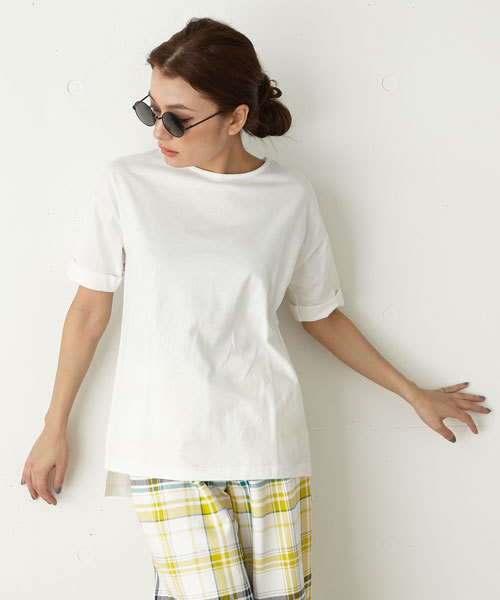 MOUSSY（マウジー）の「Simple Big TOPS（Tシャツ/カットソー・レディース・ホワイト/ライトブルー/ブラック/キャメル/カーキ系・FREE）」の2枚目の写真