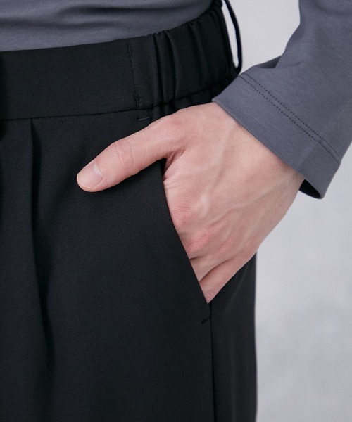 PUBLIC TOKYO（パブリックトウキョウ）の「エバークリースワイドテーパードスラックス（スラックス・メンズ・ダークグレー/ベージュ/ブラック/グレー・1/2/3）」の12枚目の写真