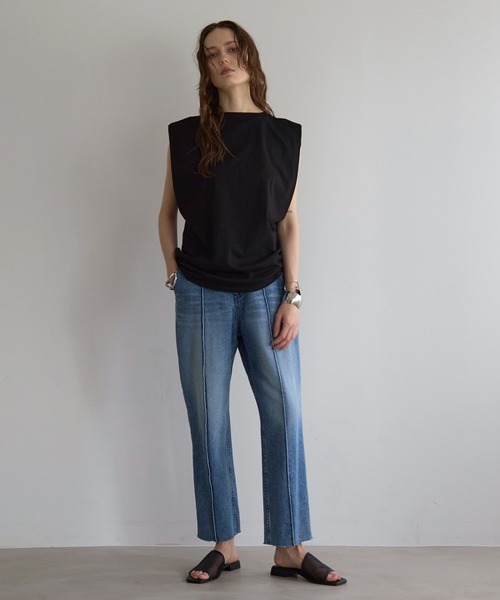 MIELI INVARIANT（ミエリインヴァリアント）の「Pintuck Tapered Denim