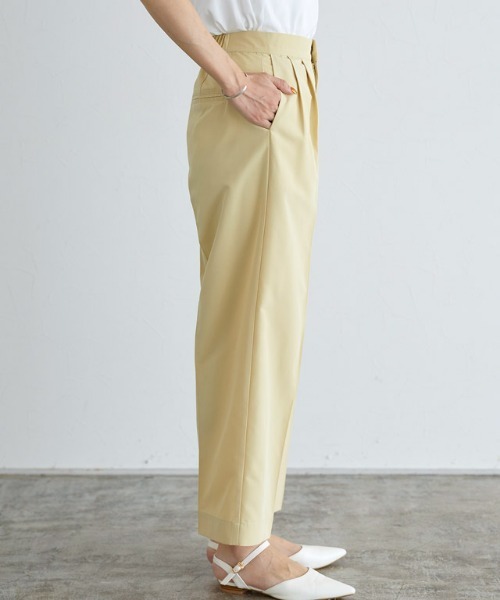 撥水タックパンツ