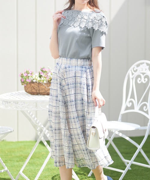 alotta(アロッタ)の「オフショル風レースデザイントップス(Tシャツ/カットソー・レディース・ブラック/ホワイト/サックスブルー・LL/L/M/3L)」の8枚目の写真