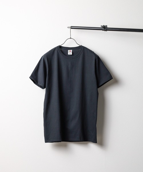 FRUIT OF THE LOOM(フルーツオブザルーム)の「/FRUIT OF THE LOOM/ベーシックTシャツ(Tシャツ/カットソー・メンズ・ホワイト/ブラック/グリーン/ヘザーグレー/ナチュラル・LARGE/X-LARGE/MEDIUM)」の3枚目の写真
