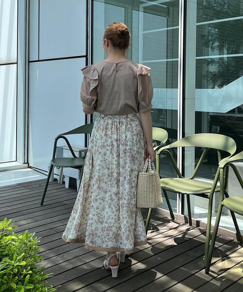 couture brooch（クチュールブローチ）の「◆【甘くなりすぎない、上品華やかプリント】トワルドジュイライク　配色ラインスカート（スカート・レディース・ベージュ系/ブルー系・38/40/42）」の16枚目の写真