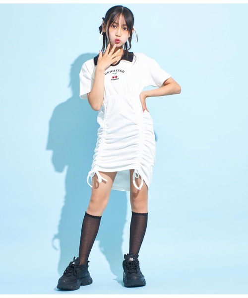 ANAP GiRL(アナップガール)の「エリ付シャーリングワンピース(ワンピース・キッズ・ブラック/ホワイト・XS/S/M)」の20枚目の写真