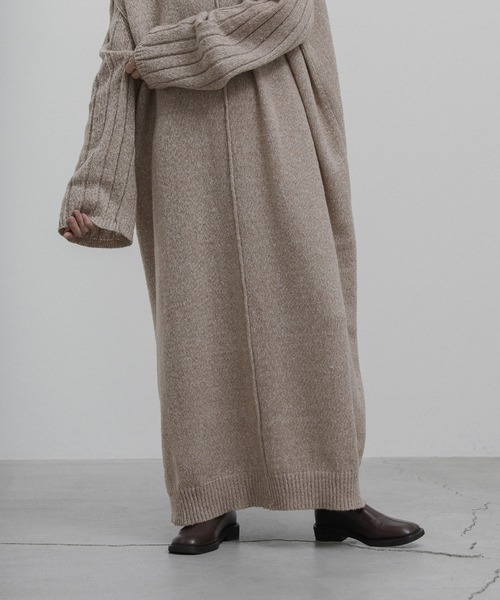 select MOCA（セレクトモカ）の「センターリンキングリラックスニットワンピース（ワンピース・レディース・ベージュ/ブラック/オリーブ・FREE）」の6枚目の写真