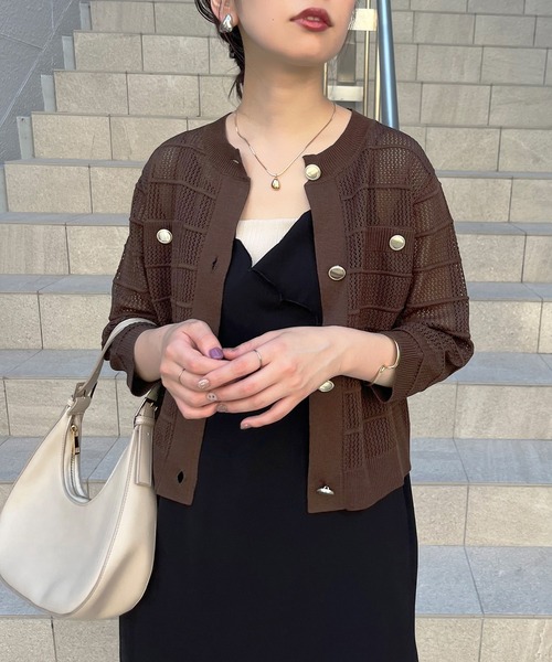 natural couture（ナチュラルクチュール）の「タック×透かしニット6分袖カーディガン（カーディガン/ボレロ・レディース・ピンク/ブルー系その他/ブラウン/ブラック/オフホワイト・FREE）」の2枚目の写真