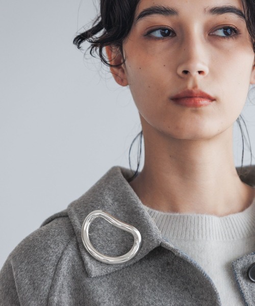 A part by(アパートバイ)の「ニュアンスブローチ(ブローチ/コサージュ・レディース・シルバー/ゴールド・FREE)」の2枚目の写真