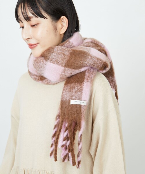 FREAK'S STORE(フリークスストア)の「限定展開 チェック ボリューム マフラー(マフラー・レディース・ブラック/ピンク/ブルー・ONE SIZE)」の7枚目の写真