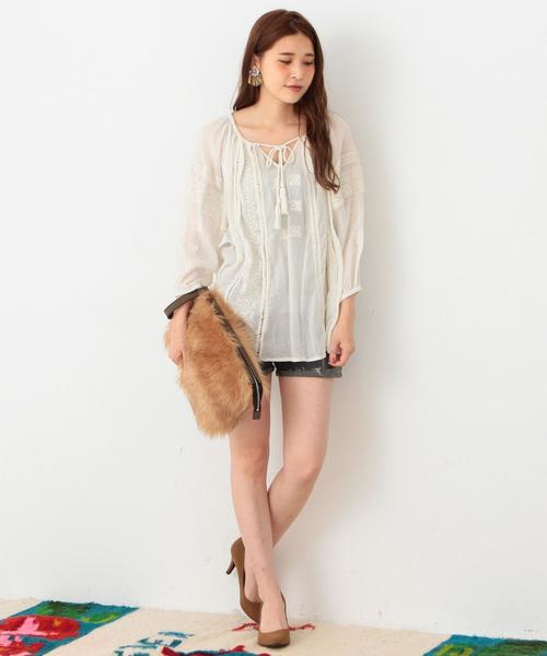 Another Edition（アナザーエディション）の「■ヨウリュウ刺しゅうブラウス/ AEBC Cﾖｳﾘｭｳ EMBR BL◆（シャツ/ブラウス・レディース・ホワイト/オレンジ・フリー）」の9枚目の写真