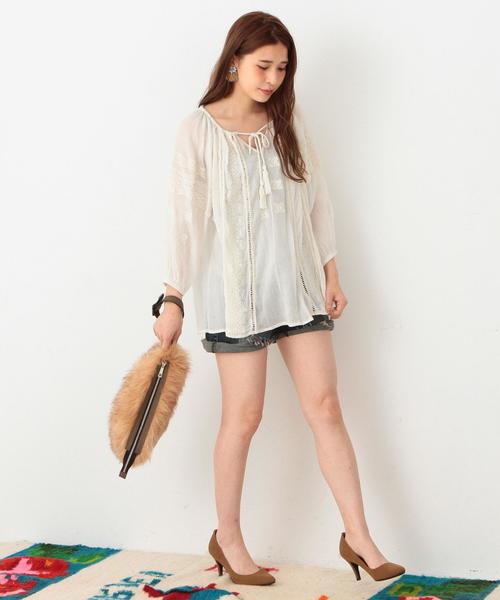 Another Edition（アナザーエディション）の「■ヨウリュウ刺しゅうブラウス/ AEBC Cﾖｳﾘｭｳ EMBR BL◆（シャツ/ブラウス・レディース・ホワイト/オレンジ・フリー）」の10枚目の写真