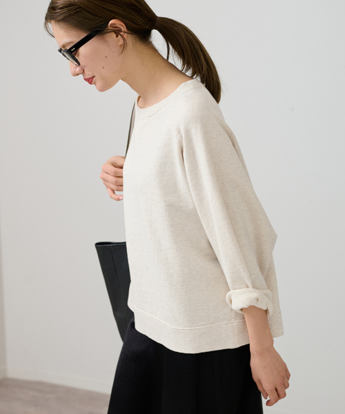 FRAMeWORK(フレームワーク)の「ヴィンテージ裏毛クロップドスリーブプルオーバー(スウェット・レディース・イエロー/アイボリー/ダークブルー・FREE)」の9枚目の写真