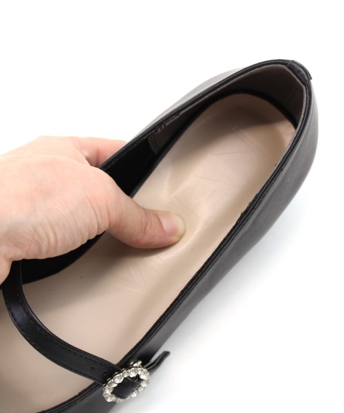 VIVIAN(ヴィヴィアン)の「ポインテッドトゥビジューバックルストラップパンプス(パンプス・レディース・シルバー/ブラック/アイボリー・S/M/L/LL)」の19枚目の写真