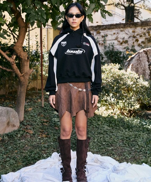 LOWBI（ロウビ）の「LOWBI／シグネチャロゴフーディー（裏起毛）（パーカー・レディース・ブラック/ライトグレー・FREE）」の9枚目の写真