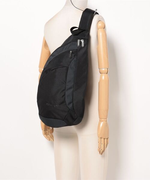 Champion(チャンピオン)の「Champion/チャンピオン ブライアン ショルダーバッグ B4サイズ 14L 塾バッグ No.63826(ショルダーバッグ・キッズ・ネイビー/ブラック/カーキ・FREE)」の4枚目の写真