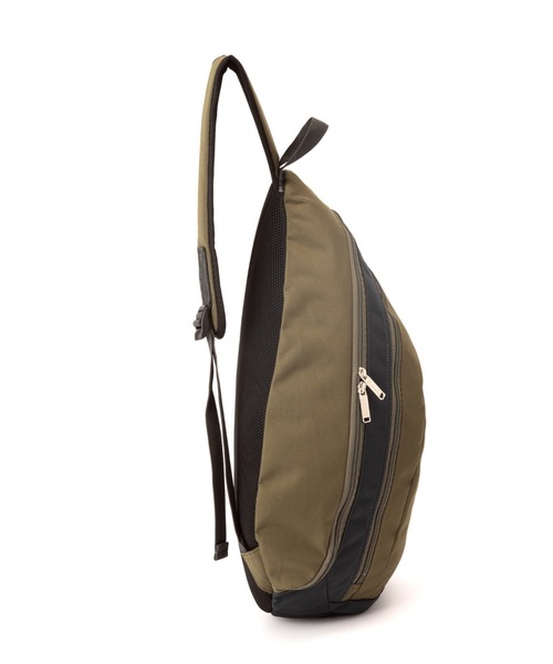 Champion(チャンピオン)の「Champion/チャンピオン ブライアン ショルダーバッグ B4サイズ 14L 塾バッグ No.63826(ショルダーバッグ・キッズ・ネイビー/ブラック/カーキ・FREE)」の8枚目の写真