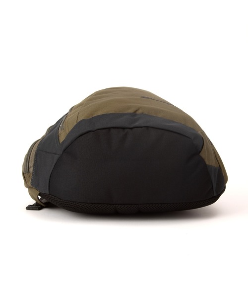 Champion(チャンピオン)の「Champion/チャンピオン ブライアン ショルダーバッグ B4サイズ 14L 塾バッグ No.63826(ショルダーバッグ・キッズ・ネイビー/ブラック/カーキ・FREE)」の10枚目の写真