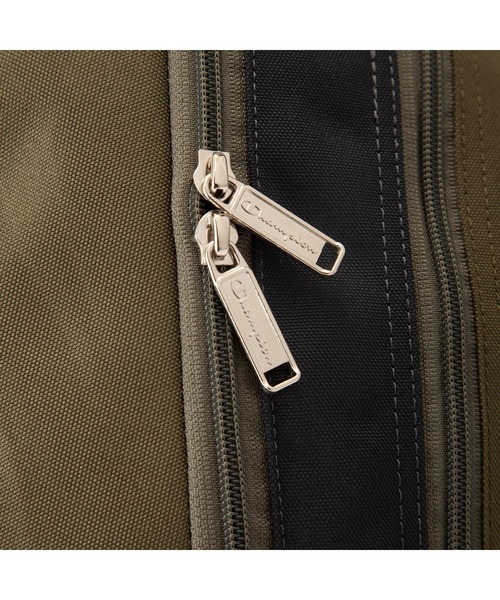 Champion(チャンピオン)の「Champion/チャンピオン ブライアン ショルダーバッグ B4サイズ 14L 塾バッグ No.63826(ショルダーバッグ・キッズ・ネイビー/ブラック/カーキ・FREE)」の16枚目の写真