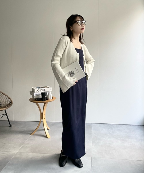 ap retro(アプレトロ)の「ラメ混リブVネックニットカーディガン / ニットカーディガン(カーディガン/ボレロ・レディース・ネイビー/グレー/アイボリー/ライトブルー・FREE)」の11枚目の写真