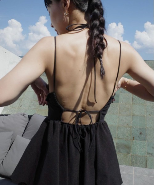 Ameri（アメリ）の「WAVE PEPLUM SWIMWEAR（水着・レディース・ブラック/カーキ/アイボリー・SMALL/MEDIUM）」の8枚目の写真