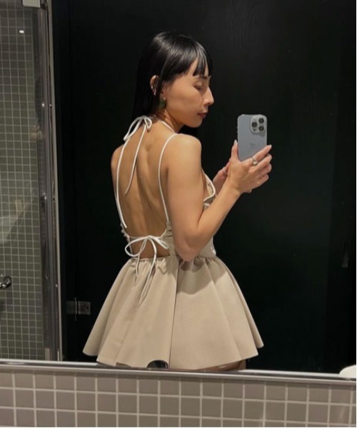 Ameri（アメリ）の「WAVE PEPLUM SWIMWEAR（水着・レディース・ブラック/カーキ/アイボリー・SMALL/MEDIUM）」の5枚目の写真