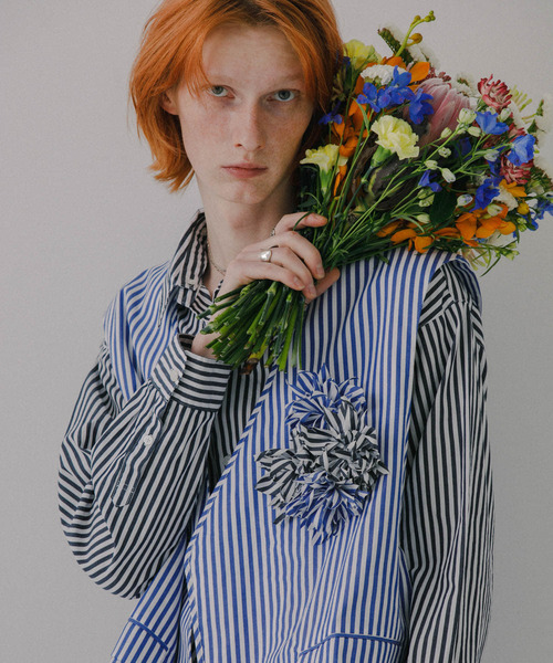 SENSE OF PLACE by URBAN RESEARCH(センスオブプレイスバイアーバンリサーチ)の「hxcyyd × SOP ストライプフラワーコサージュシャツベスト(UNISEX)(ベスト・メンズ・その他1/その他2・MEDIUM/LARGE)」の5枚目の写真