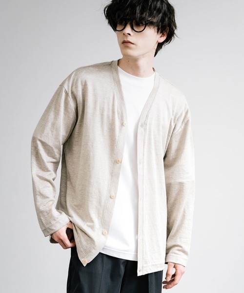 Audience(オーディエンス)の「Upscape Audience アップスケープオーディエンス 日本製 国産PREMIERE LINEN プレミアリネン 天竺 Vネックカーディガン AUD7259(カーディガン/ボレロ・メンズ・ネイビー/オートミール/ブラック/オリーブ・L/M/XL)」の9枚目の写真