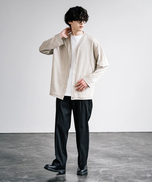 Audience(オーディエンス)の「Upscape Audience アップスケープオーディエンス 日本製 国産PREMIERE LINEN プレミアリネン 天竺 Vネックカーディガン AUD7259(カーディガン/ボレロ・メンズ・ネイビー/オートミール/ブラック/オリーブ・L/M/XL)」の11枚目の写真