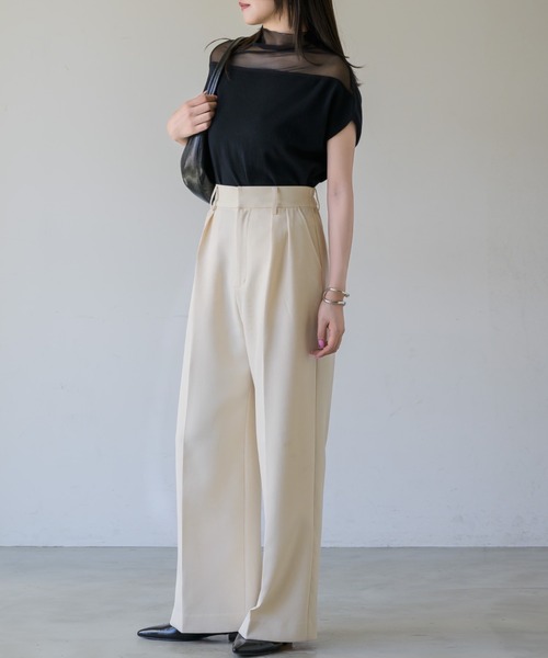 NEUNA（ヌナ）の「シアードッキングトップス（Tシャツ/カットソー・レディース・アイボリー/ブラック/グレイッシュベージュ・FREE）」の9枚目の写真