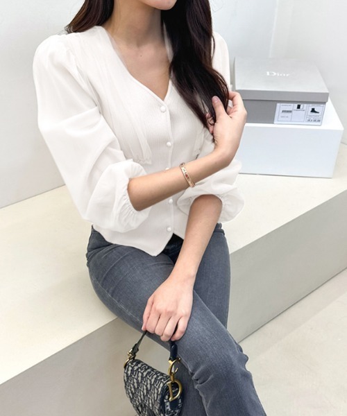 COCOMOMO(ココモモ)の「シフォンスリーブVネックトップス(ニット/セーター・レディース・ホワイト/ピンク/ブラック・FREE)」の2枚目の写真