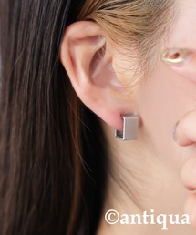 キューブピアス