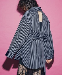 バックオープンリボンオーバーシャツ