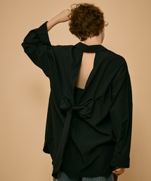 バックオープンリボンオーバーシャツ