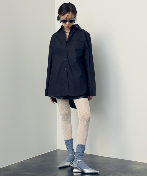 uyu.（ウユ）の「バックオープンリボンオーバーシャツ（シャツ/ブラウス・レディース・ブラック/グレー/ホワイト/ホワイト×ブラック・FREE）」の5枚目の写真