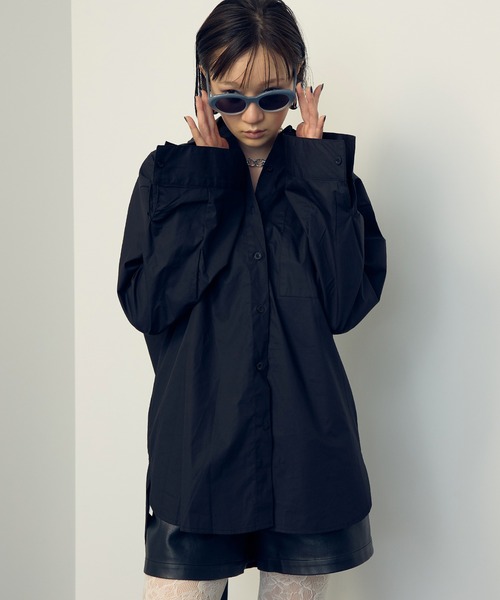 uyu.（ウユ）の「バックオープンリボンオーバーシャツ（シャツ/ブラウス・レディース・ブラック/グレー/ホワイト/ホワイト×ブラック・FREE）」の7枚目の写真