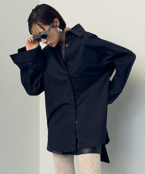 uyu.（ウユ）の「バックオープンリボンオーバーシャツ（シャツ/ブラウス・レディース・ブラック/グレー/ホワイト/ホワイト×ブラック・FREE）」の6枚目の写真