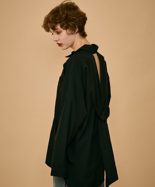 uyu.（ウユ）の「バックオープンリボンオーバーシャツ（シャツ/ブラウス・レディース・ブラック/グレー/ホワイト/ホワイト×ブラック・FREE）」の17枚目の写真