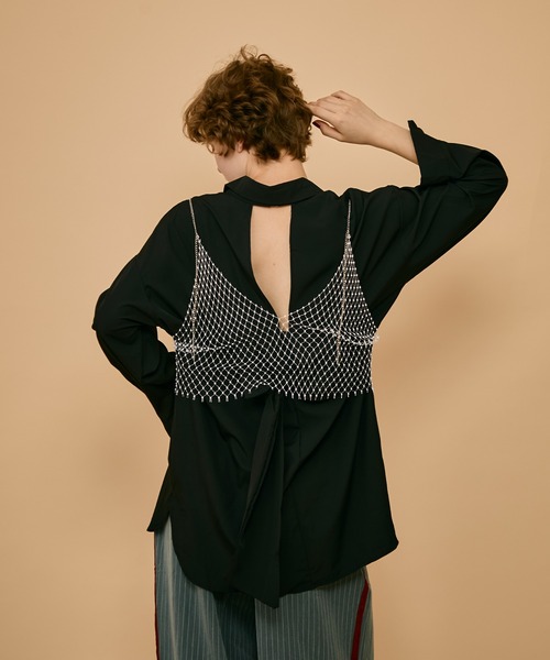 uyu.（ウユ）の「バックオープンリボンオーバーシャツ（シャツ/ブラウス・レディース・ブラック/グレー/ホワイト/ホワイト×ブラック・FREE）」の13枚目の写真